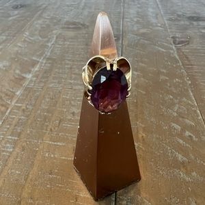 18k yellow gold ring with Amethyst
